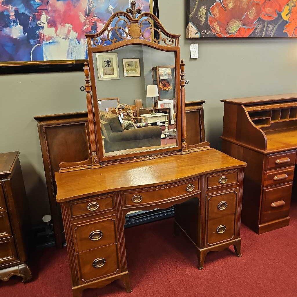 7 Drawer Wood Vanity w/Mirror