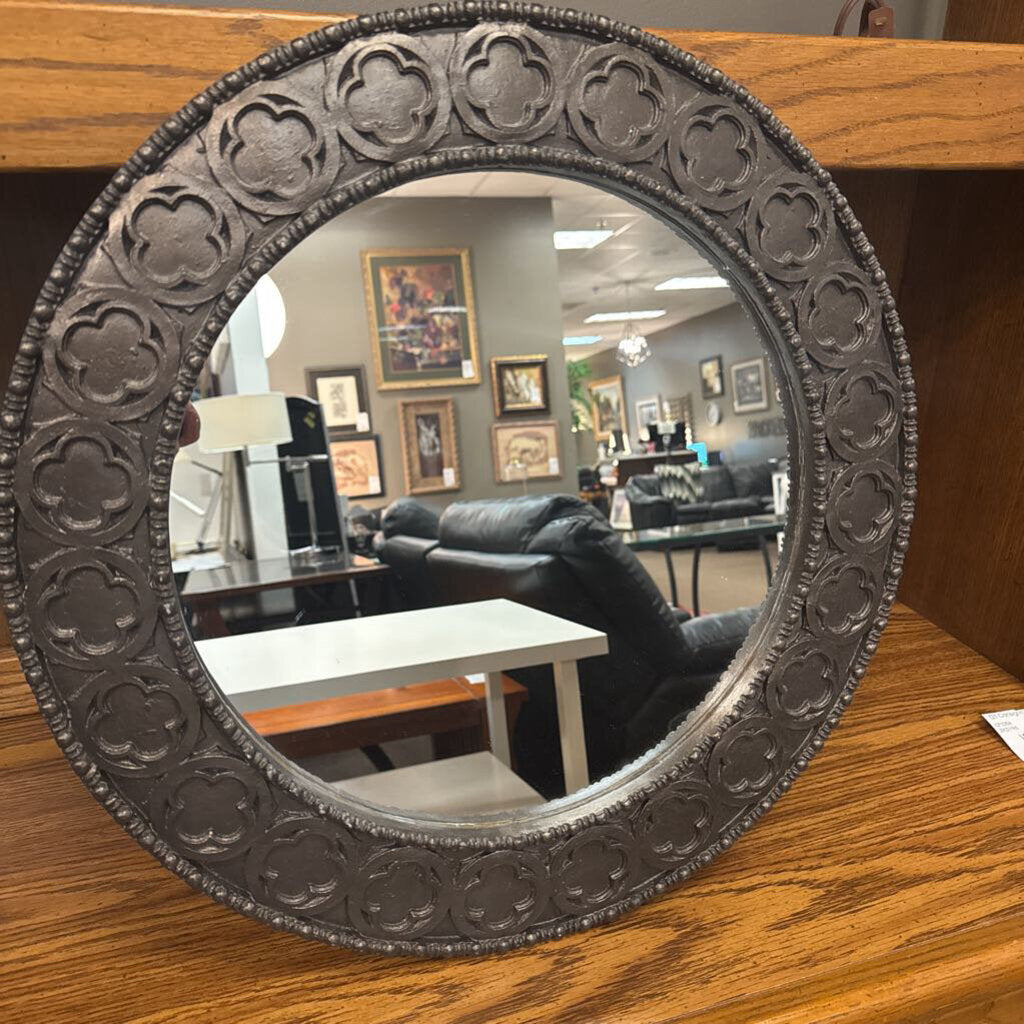 Round Mirror Resin Frame