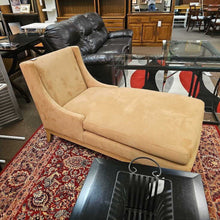 Load image into Gallery viewer, Henredon Chaise Lounge by Barbara Barry