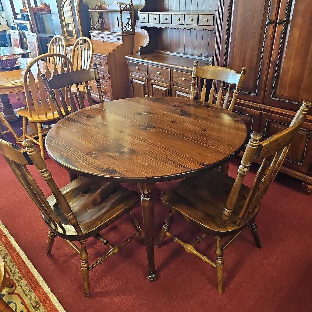 Ethan Allen Dining Table w/2 Leaves & 4 Chairs