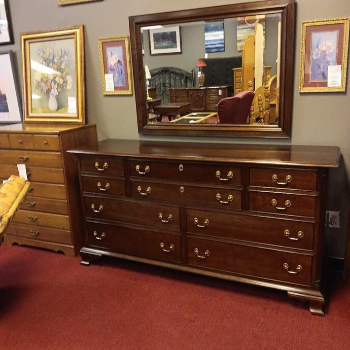 Stickley 10 Drawer Dresser w/Mirror