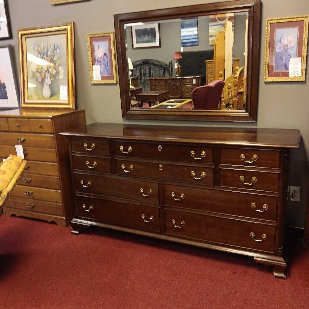 Stickley 10 Drawer Dresser w/Mirror