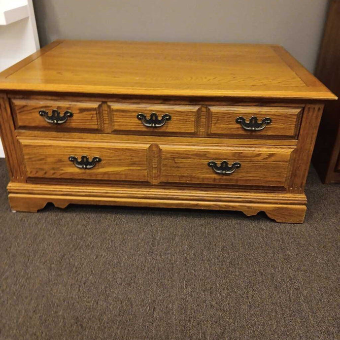Broyhill Coffee Table w/2 Drawers