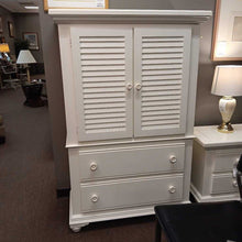 Load image into Gallery viewer, Broyhill White 2 Door/2 Drawer Dresser