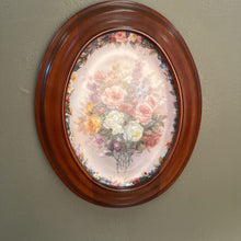 Load image into Gallery viewer, Vanyghan &amp; Smythe Oval Framed Plates