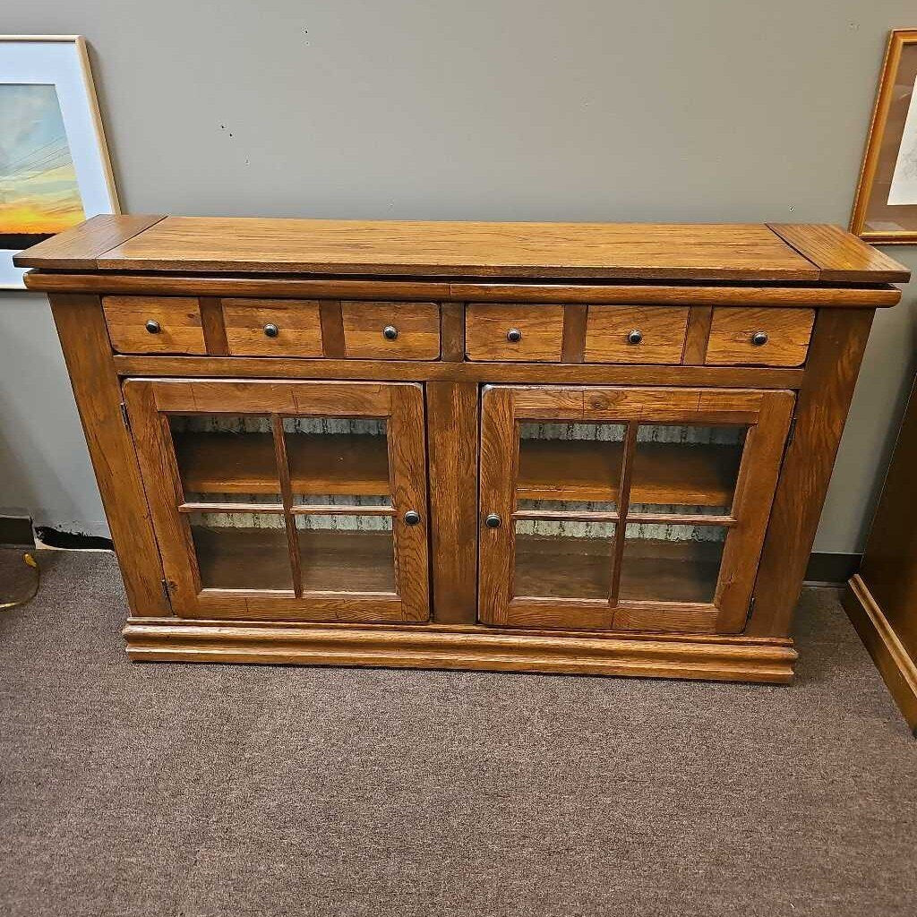 Oak 2 Door/2 Drawer Buffet