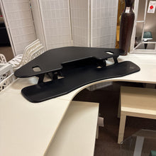 Load image into Gallery viewer, Vardi Desk Riser