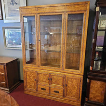 Load image into Gallery viewer, Thomasville China Hutch