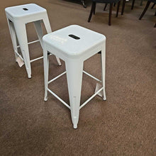 Load image into Gallery viewer, Metal Counter Height Stool