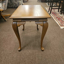 Load image into Gallery viewer, Queen Anne Oak End Table w/Sliding Shelves