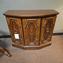 Load image into Gallery viewer, 1 Door Entry Cabinet
