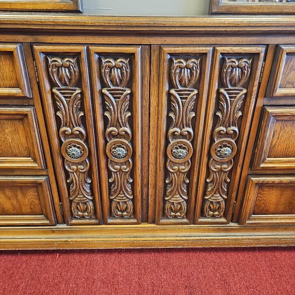 Vintage Lane Dresser w/2 Mirrors/6 Drawers & 2 Doors – 121 Consignment Furniture