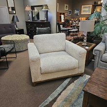 Load image into Gallery viewer, Large Arm Chair