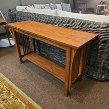 Load image into Gallery viewer, Mission Style Oak Sofa Table
