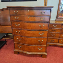 Load image into Gallery viewer, Broyhill 6 Drawer Chest