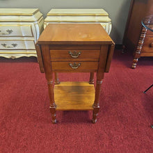 Load image into Gallery viewer, Square Drop Leaf End Table