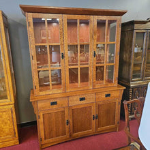 Load image into Gallery viewer, Mission Style Oak China Hutch
