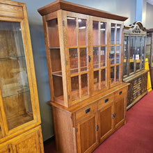 Load image into Gallery viewer, Mission Style Oak China Hutch