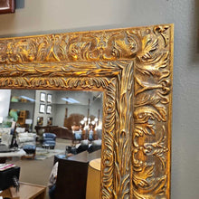 Load image into Gallery viewer, Mirror in Gold Frame