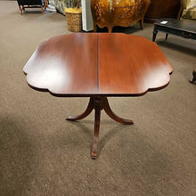 Load image into Gallery viewer, Duncan Phyfe Folding Game Table