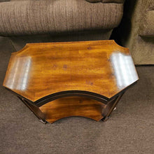 Load image into Gallery viewer, Heavy Wood End Table