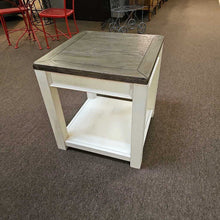 Load image into Gallery viewer, Bolanburg End Table