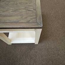Load image into Gallery viewer, Bolanburg End Table