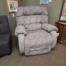 Load image into Gallery viewer, "The Beast" Big Man's Recliner
