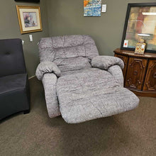 Load image into Gallery viewer, "The Beast" Big Man's Recliner