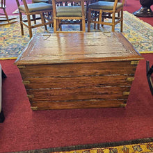 Load image into Gallery viewer, Wood Chest