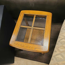 Load image into Gallery viewer, Oak End Table w/Glass Insert