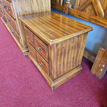 Load image into Gallery viewer, Thomasville 2 Drawer Night Stand