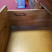 Load image into Gallery viewer, Thomasville Dresser w/Two Mirrors