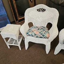 Load image into Gallery viewer, Five Piece Wicker Set
