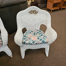 Load image into Gallery viewer, Five Piece Wicker Set